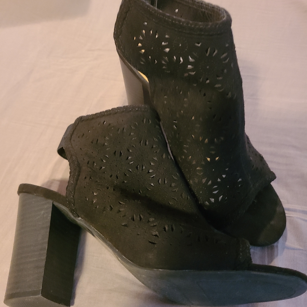 Dress shoe